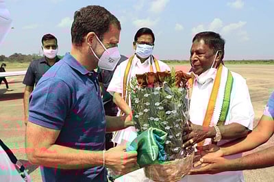 புதுச்சேரி: முதல்வர் நாராயணசாமியுடன் ராகுல் ஆலோசனை