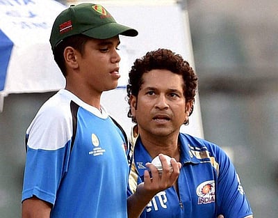 ஐ.பி.எல். ஏலம்: மும்பையில் சச்சின் மகன் அர்ஜூன்