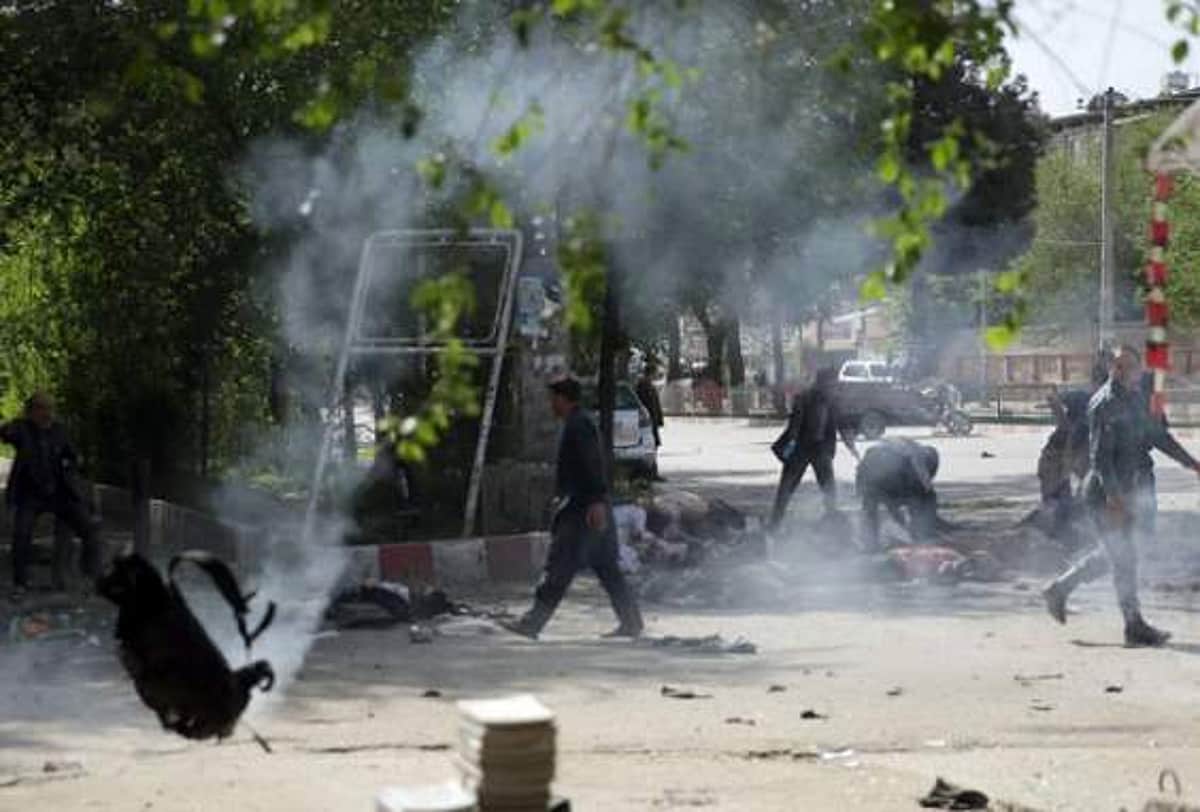 பாகிஸ்தான் சோதனைச் சாவடியில் துப்பாக்கிச் சூடு: 4 வீரர்கள் பலி