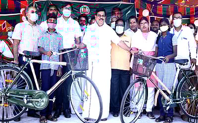 கல்விக்காக ஆண்டுதோறும் ரூ. 25 ஆயிரம் கோடி ஒதுக்கீடு: உடுமலை கே.ராதாகிருஷ்ணன்