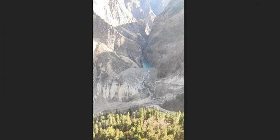 உத்தரகண்டில் செயற்கை ஏரி: ஆய்வு செய்ய ஆய்வாளர்கள் வருகை