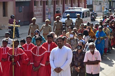 பாளையங்கோட்டையில் கிறிஸ்தவர்கள் தவக்கால நடைப்பயணம்