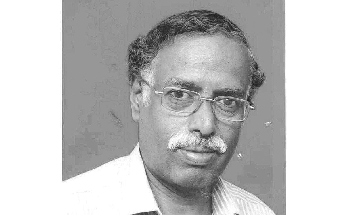 அஞ்சல்துறையிலிருந்து ஐஏஎஸ் வரை!