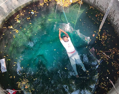 ஜெயலலிதா பிறந்தநாள்: முன்னாள் எம்.எல்.ஏ. ஜலப்பிரதட்ஷணம்