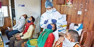 மகாராஷ்டிரத்தில் 8 ஆயிரத்தைத் தாண்டியது இன்றைய கரோனா பாதிப்பு