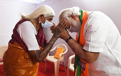 கோவை பாப்பம்மாளைச் சந்தித்த பிரதமர் நரேந்திர மோடி