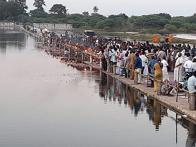 தென்பெண்ணை ஆற்றில் மகா ஆரத்தி