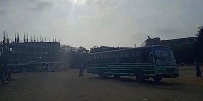 தூத்துக்குடி மாவட்டத்தில் 70 சதவீத அரசு பஸ்கள் இயங்கவில்லை