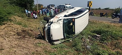 பெரம்பலூர் அருகே மோட்டார் சைக்கிள் மீது கார் மோதல்: 4 பேர் பலி