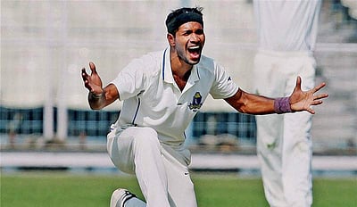 ஓய்வு அறிவிப்பை வெளியிட்டார் அசோக் டிண்டா