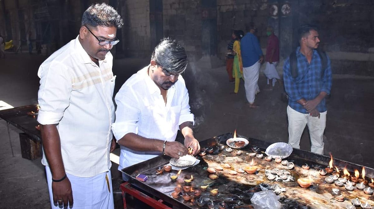 என் வாழ்வில் எப்போதும் திருப்பம் ஏற்படுத்தும் வைத்தீஸ்வரன் கோயில்: பிக் பாஸ் புகழ் பாடகர் வேல்முருகன்