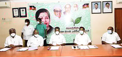 ஒற்றுமையோடு தேர்தல் பணியாற்ற வேண்டும்: ஓபிஎஸ்-ஈபிஎஸ்