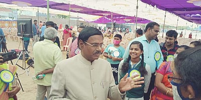 சிறு செயற்கைக்கோள் ஏவும் திட்டத்திற்கு விக்கிரமசிங்கபுரம் மாணவி தேர்வு