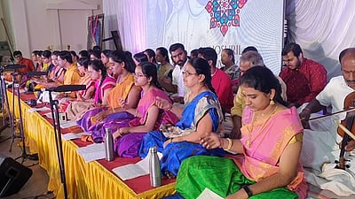 ‘ஒசூரில் திருவையாறு- 2021’:  101 இசை கலைஞா்கள் பங்கேற்ற கா்நாடக இசை நிகழ்ச்சி