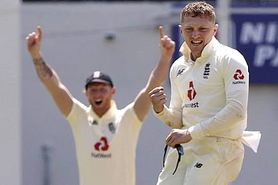 வாஷிங்டன், அஸ்வின் நிதானம்: 3-வது நாள் முடிவில் இங்கிலாந்து ஆதிக்கம்!