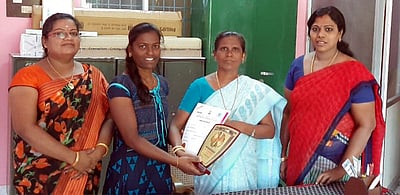 சாத்தான்குளம் அரசு கல்லூரி மாணவிசிறப்பிடம்