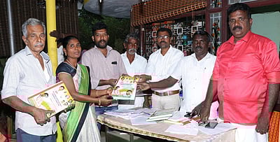 சாத்தான்குளம் தெற்கு வட்டார காங்கிரஸ் கூட்டம்