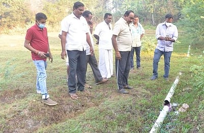 வாய்க்காலில் சாயக்கழிவு கலப்பு: 9 ஆலைகளுக்கு ‘சீல்’