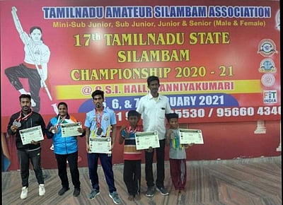 சிலம்பம்: திருவள்ளூரைச் சேர்ந்த 5 பேருக்கு வெள்ளி, வெண்கலப் பதக்கம்