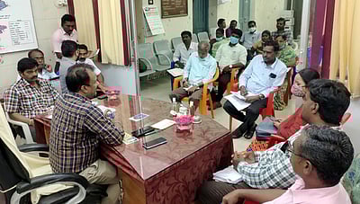 தோ்தல் நடத்தை விதிமுறைகள்: கோட்டாட்சியா் ஆலோசனை