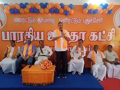 புதுவையில் அதிமுகவிற்கு 4 இடம்: பாஜக மேலிடப் பொறுப்பாளர் சூசகம் 