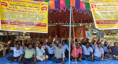 திருச்சி விமான நிலையத்தில் உண்ணாவிரதப் போராட்டம்