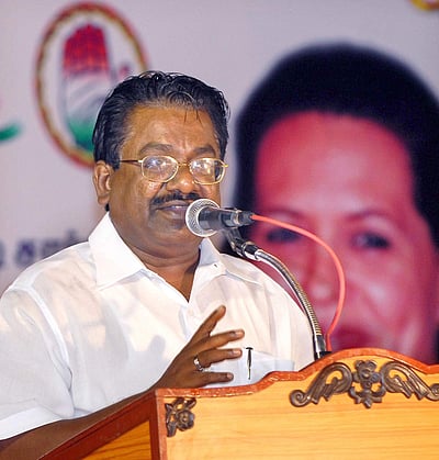 ஊழல் செய்பவர்களுக்கு அதிமுகவில் மீண்டும் வாய்ப்பு: டி.கே.எஸ். இளங்கோவன்