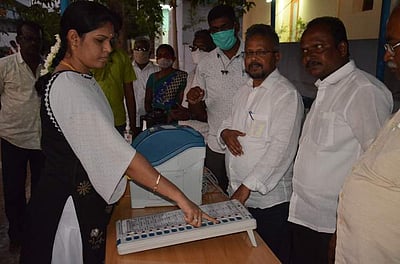 மாதிரி வாக்குப் பதிவு பயிற்சி