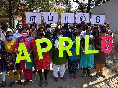 நாமக்கல்லில் 100 சதவீத வாக்குப் பதிவு விழிப்புணா்வுப் பேரணி