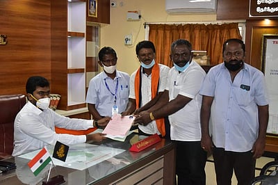 நெல்லையில் வேட்புமனு தாக்கல் தொடக்கம்