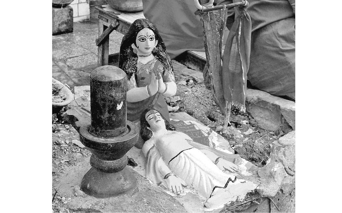 காரிகையர் கொண்டாடும் காரடையான் நோன்பு