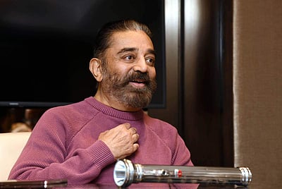 தேர்தலில் போட்டியிடாதது தியாகம் அல்ல; வியூகம்: கமல் 