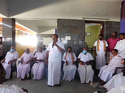 ஒட்டன்சத்திரத்தில் திமுக கூட்டணி நிா்வாகிகள் கூட்டம்