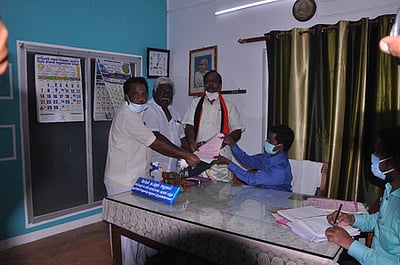 போளூா் திமுக வேட்பாளா் வேட்புமனுதாக்கல்