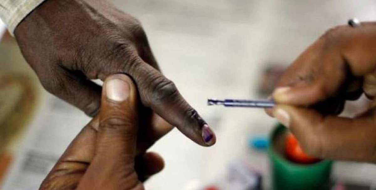 தொழிலாளா்கள் வாக்களிக்க
ஊதியத்துடன் கூடிய விடுமுறை அளிக்க வேண்டும்! - தொழிலகப் பாதுகாப்பு இணை இயக்குநா் அறிவிப்பு