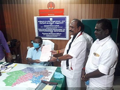 கோவில்பட்டியில் அமைச்சர் கடம்பூர் செ. ராஜு வேட்பு மனு