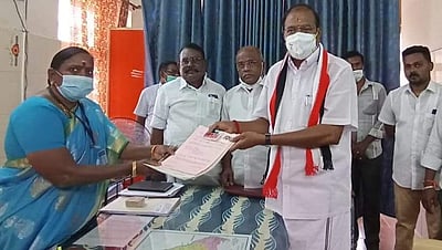 நாமக்கல் மாவட்டத்தில் அதிமுக வேட்பாளர்கள் வேட்புமனு