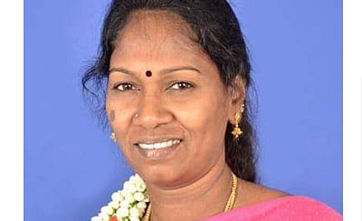 மானாமதுரையில் திமுக வேட்பாளர் முன்னாள் அமைச்சர் ஆ. தமிழரசி 