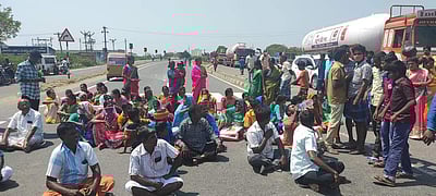 சாமி தரிசனம் செய்வதில் பிரச்னை: பொதுமக்கள் மறியல்