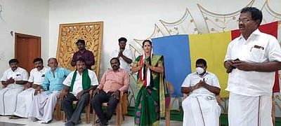 வாழப்பாடி ஏற்காடு தொகுதி அதிமுக,திமுக வேட்பாளா்கள் அறிமுக கூட்டம்