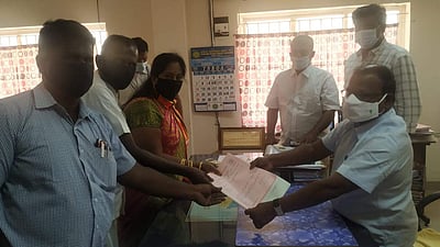 மதுரை கிழக்கு தொகுதியில் நாம் தமிழர் வேட்பாளர் ஜெ.லதா வேட்பு மனு 