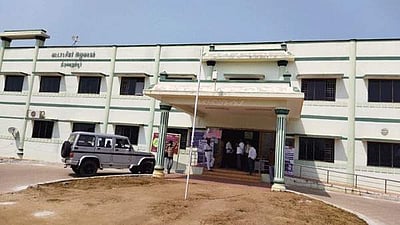 திருச்சியில் விதிமீறல்: வேட்பாளர் மீது வழக்குப் பதிவு; காவல் ஆய்வாளருக்கு மெமோ