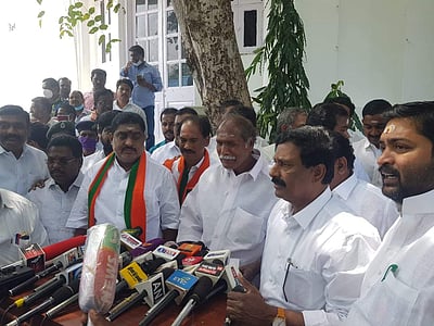 வேட்பு மனு தாக்கல் முடிந்த பின் வேட்பாளர் பட்டியல் வெளியிட்ட என்.ஆர். காங்கிரஸ்