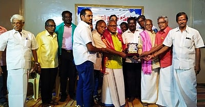 தமிழ்ச்சங்க ஆண்டு விழாவில் சாதனையாளா்களுக்கு விருது