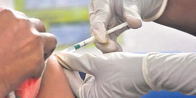 மத்தியப் பிரதேசத்தில் முதன்முறையாக சிறைக் கைதிகளுக்கு கரோனா தடுப்பூசி