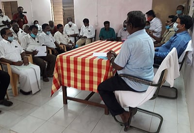 கோவில்பட்டியில் தோ்தல் பொது பாா்வையாளா் ஆலோசனைக் கூட்டம்
