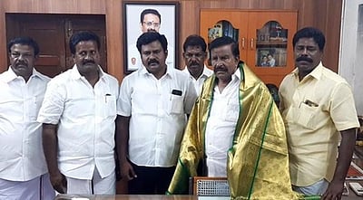 திமுகவில் இணைந்தாா் லால்குடி தொகுதி சமக வேட்பாளா்