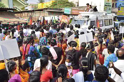 அதிமுக பாஜகவின் பினாமி ஆட்சியாக உள்ளது: திருச்சியில் கனிமொழி பேச்சு