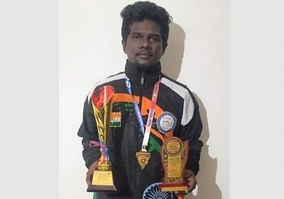 தேசிய கபடி போட்டியில் தங்கம் வென்ற கம்பம் மாணவர்