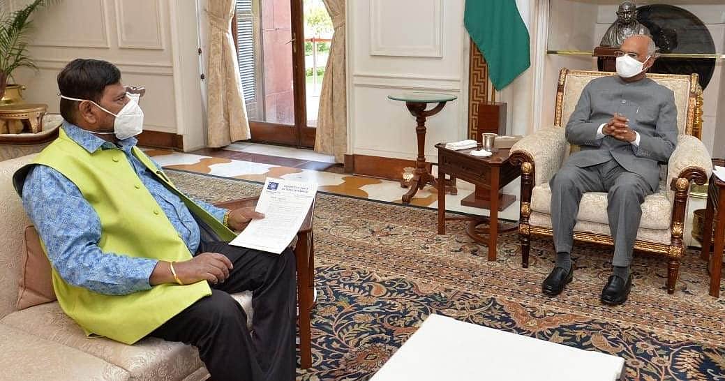 மும்பை காவல் ஆணையர் புகார்: குடியரசுத்தலைவருடன் ராம்தாஸ் அதாவலே சந்திப்பு